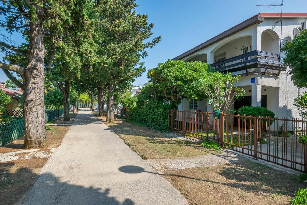 Apartments Mira Privlaka  Ngoại thất bức ảnh