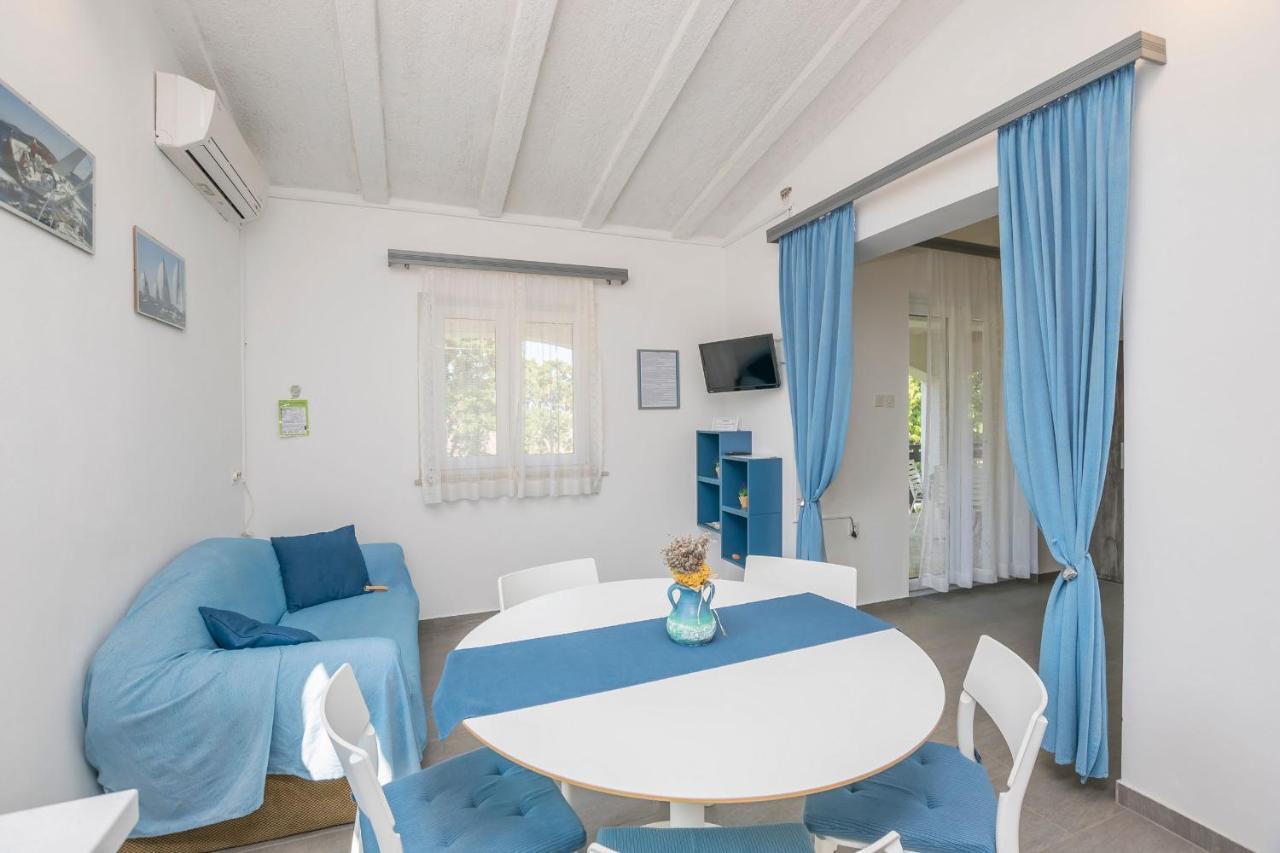Apartments Mira Privlaka  Ngoại thất bức ảnh